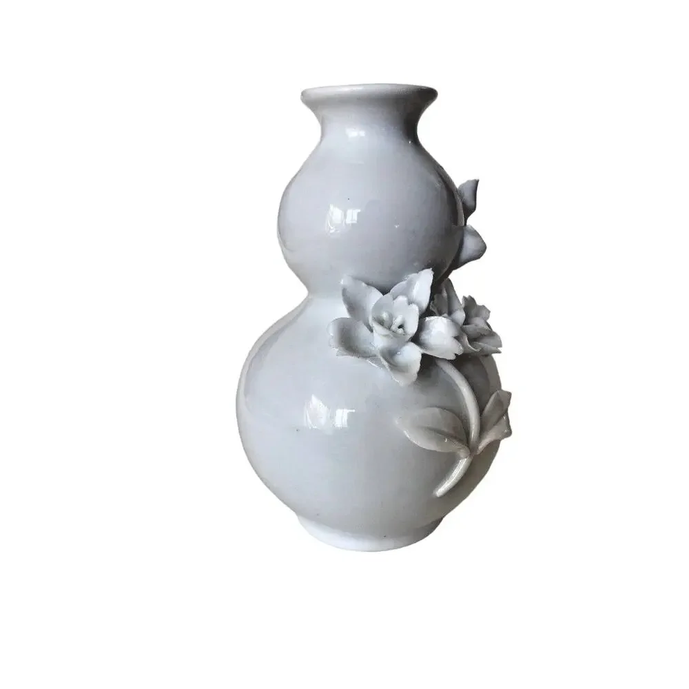 Tozai Home Capo-Di-Monte Double Gourd Vase White Porcelain Floral Design 6 x 4